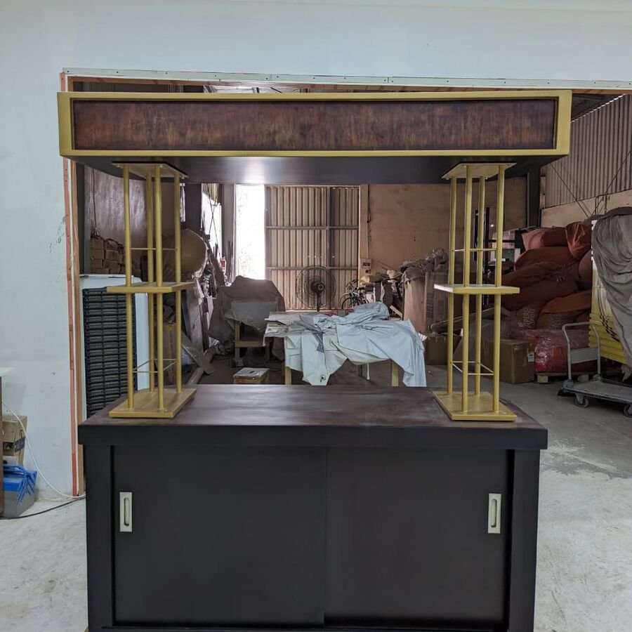 Branded kiosk, dry assembly