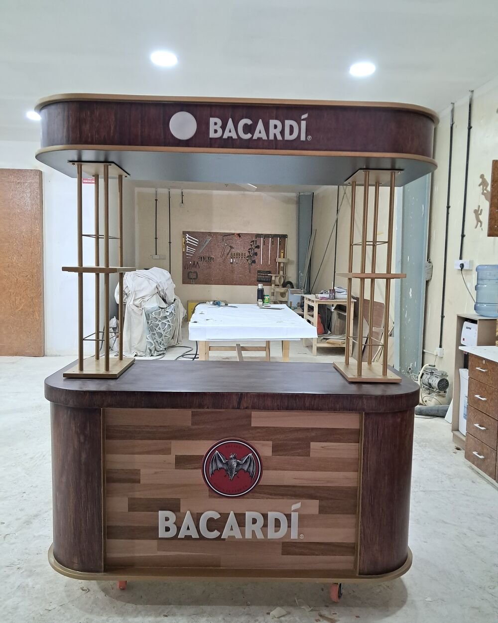 Bacardí — branded bar kiosk